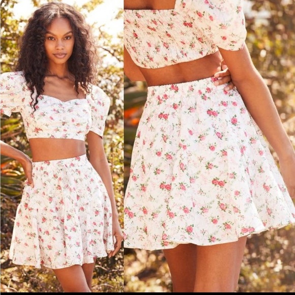 NEW Lulu’s Floral Two Piece - Picture 1 of 6